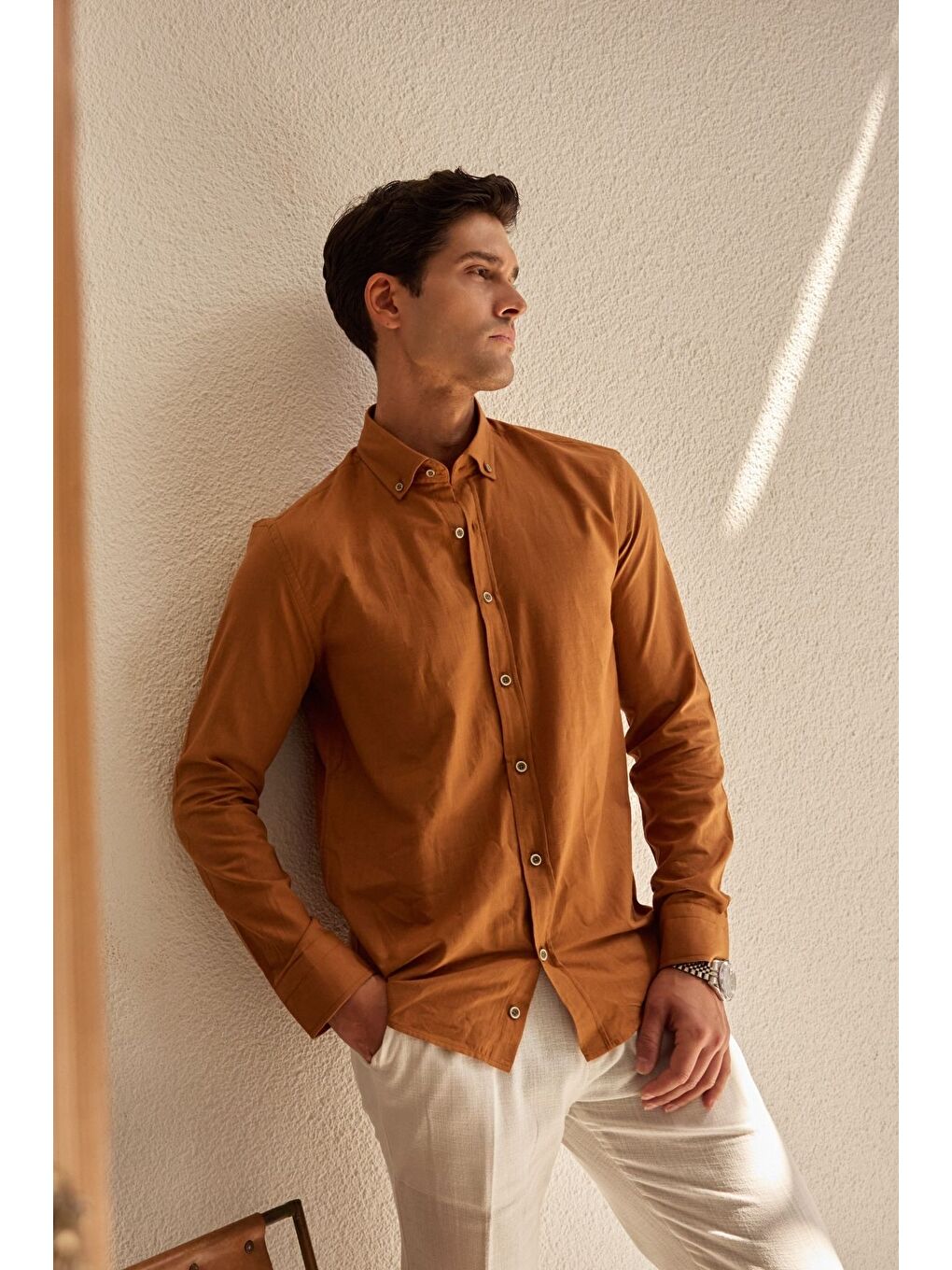 Kahverengi Turi Erkek Pamuk Gömlek Modern Slim Fit Keten Görünümlü Uzun Kol