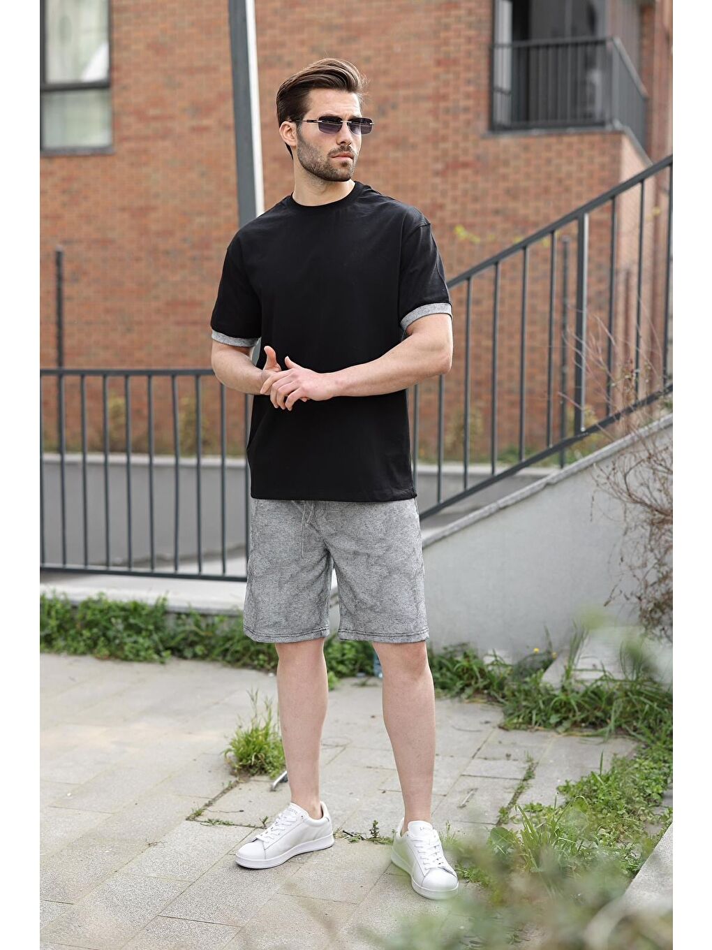 Siyah %100 Pamuklu Bisiklet Yaka Şort Tişört Takım E7359-5