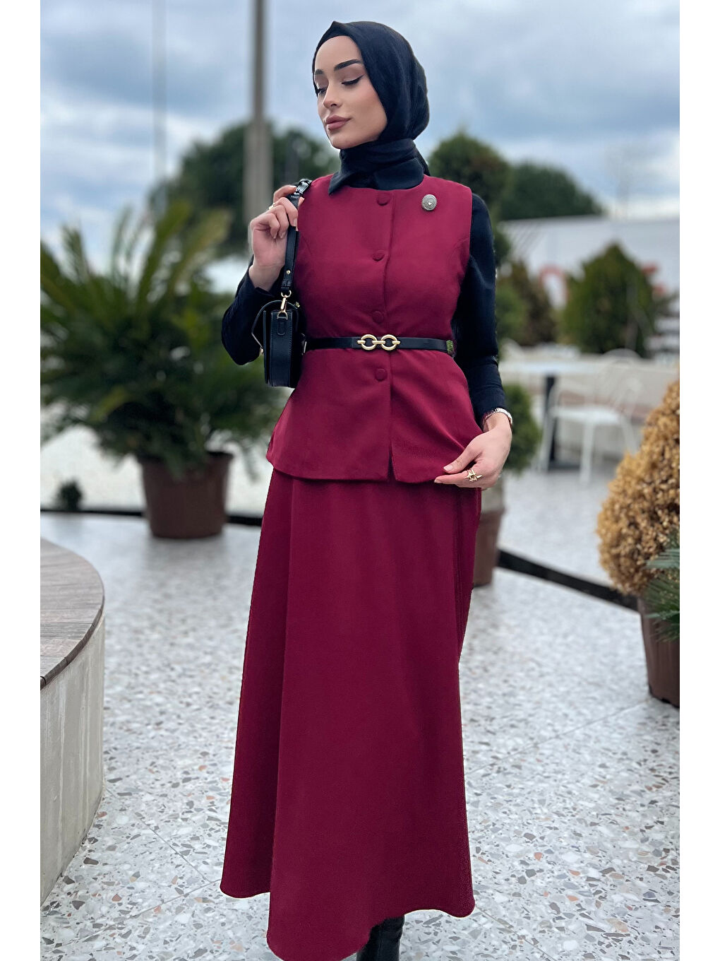 Bordo Kadın Kemer Ve Broş Detaylı Yelek Etek Tesettür İkili Takım-3