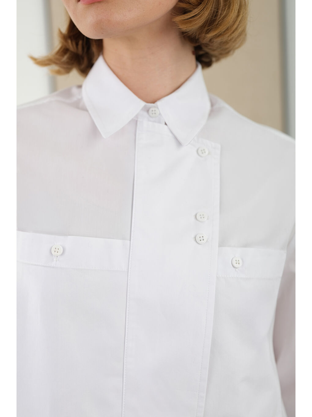 Asimetrik Patlı Gömlek Beyaz-1