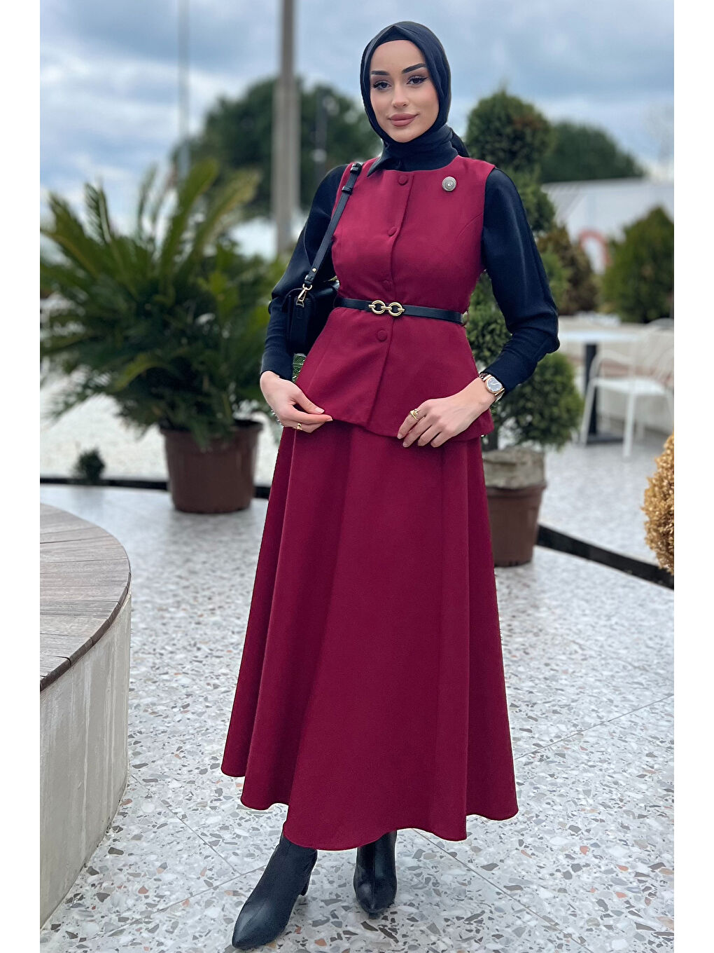 Bordo Kadın Kemer Ve Broş Detaylı Yelek Etek Tesettür İkili Takım-5