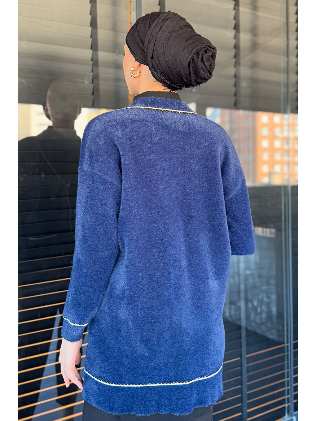 Lacivert Kadın Çift Cepli Ön Düğmeli Sakallı Tesettür Hırka-6