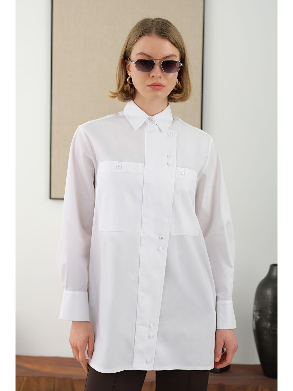 Asimetrik Patlı Gömlek Beyaz-2