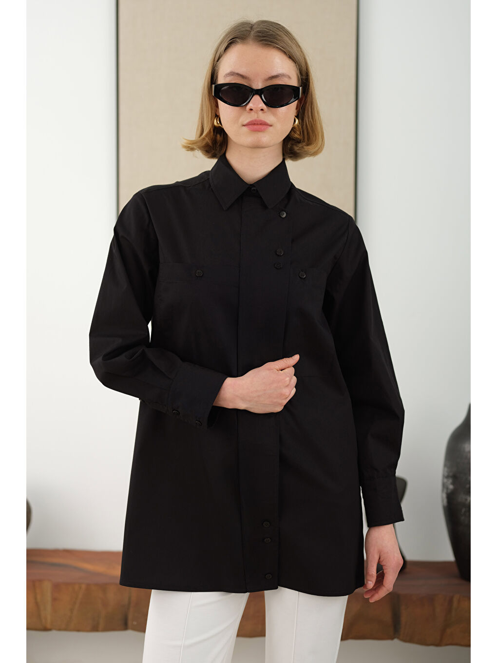 Asimetrik Patlı Gömlek Siyah-2