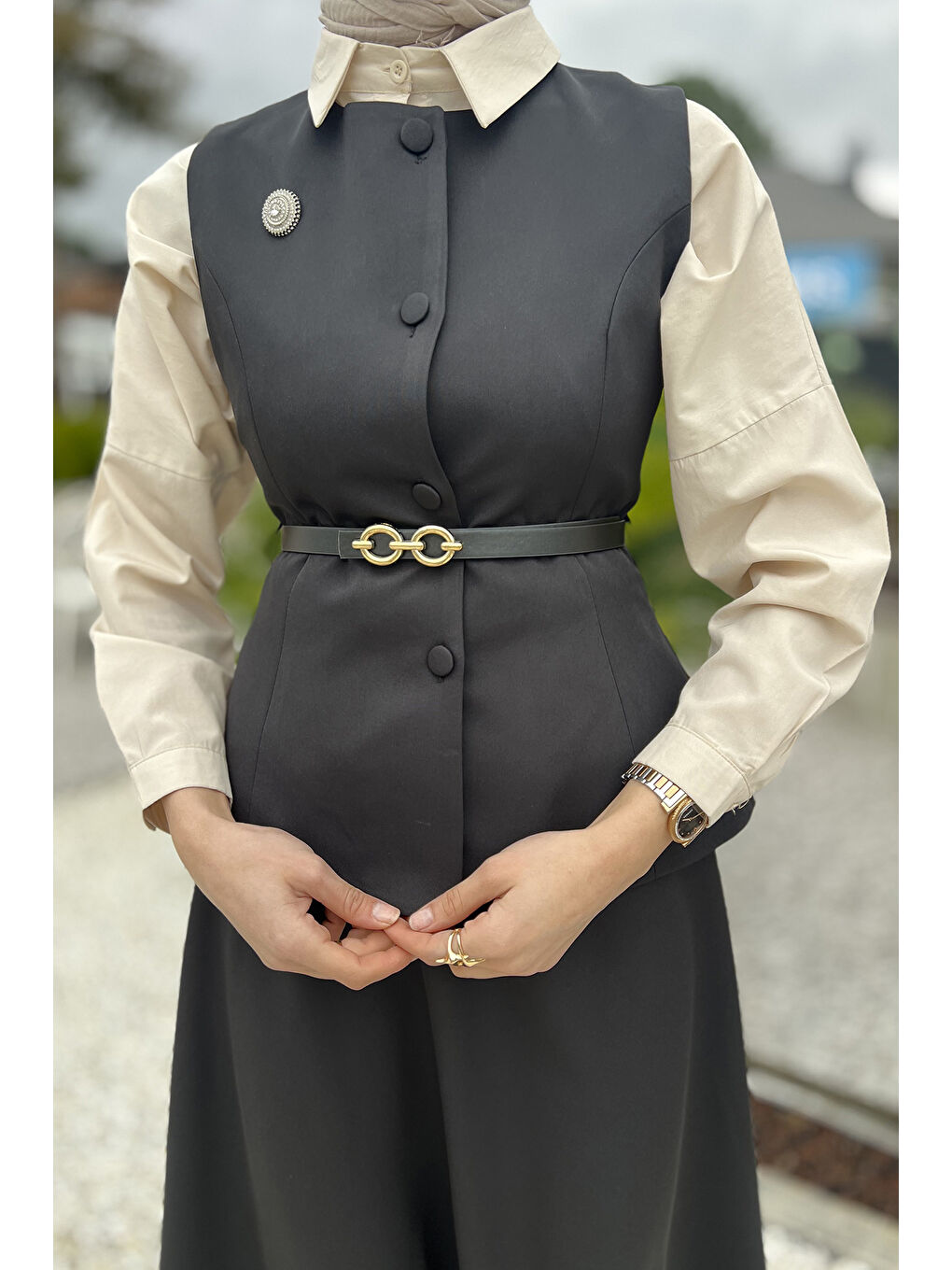 Siyah Kadın Kemer Ve Broş Detaylı Yelek Etek Tesettür İkili Takım-4