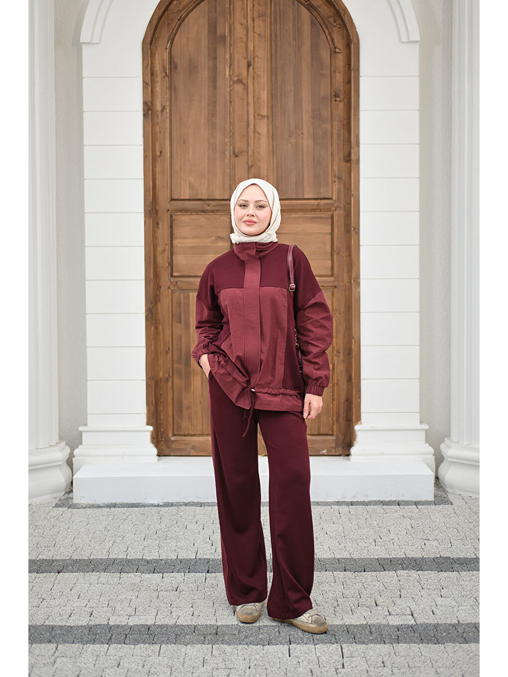 Kadın Garni Detaylı Bağcıklı Takım Bordo-4