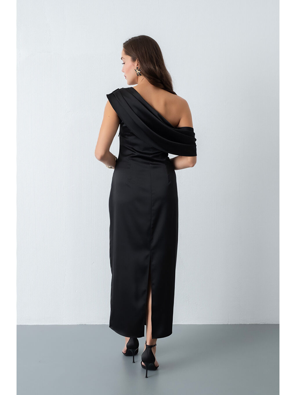 Kadın Siyah Degaje Yaka Saten Elbise-4