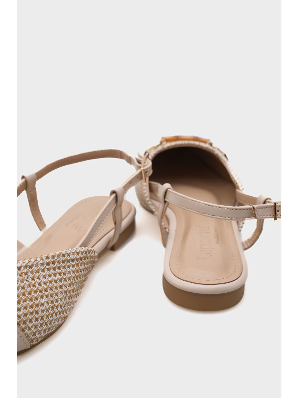 Bej Aria Hasır Ahşap Tokalı Kadın Babet-4