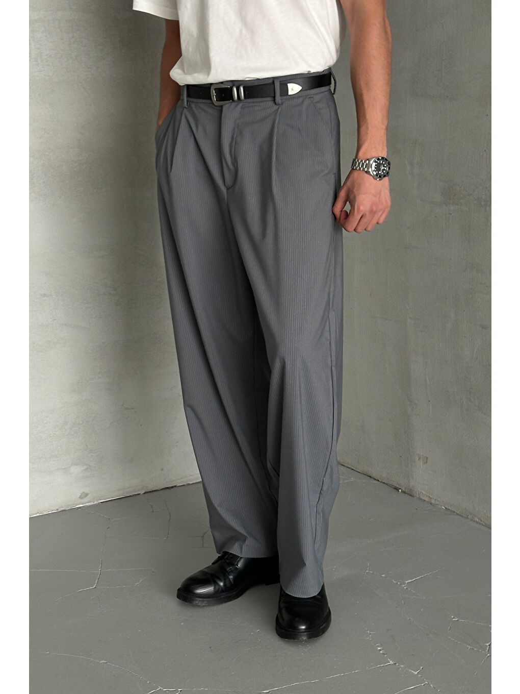 Gri Erkek Pileli Ekstra Baggy Kalıp Kumaş Pantolon-1