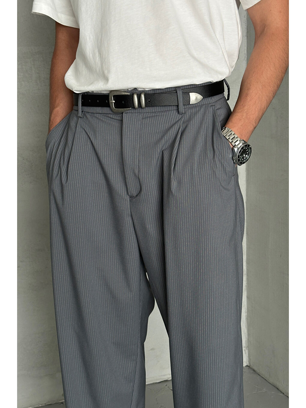 Gri Erkek Pileli Ekstra Baggy Kalıp Kumaş Pantolon-3