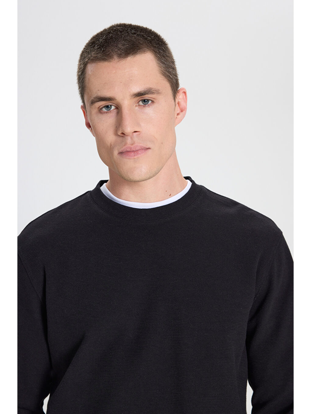 Regular Fit Normal Kesim Bisiklet Yaka Siyah Tişört-3