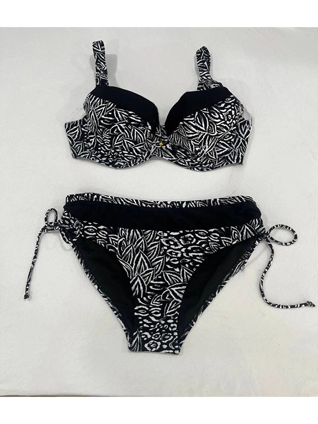 Kadın Siyah Beyaz Desenli Büyük Beden Astarlı Bikini Takım HZL25S-LC4006-1