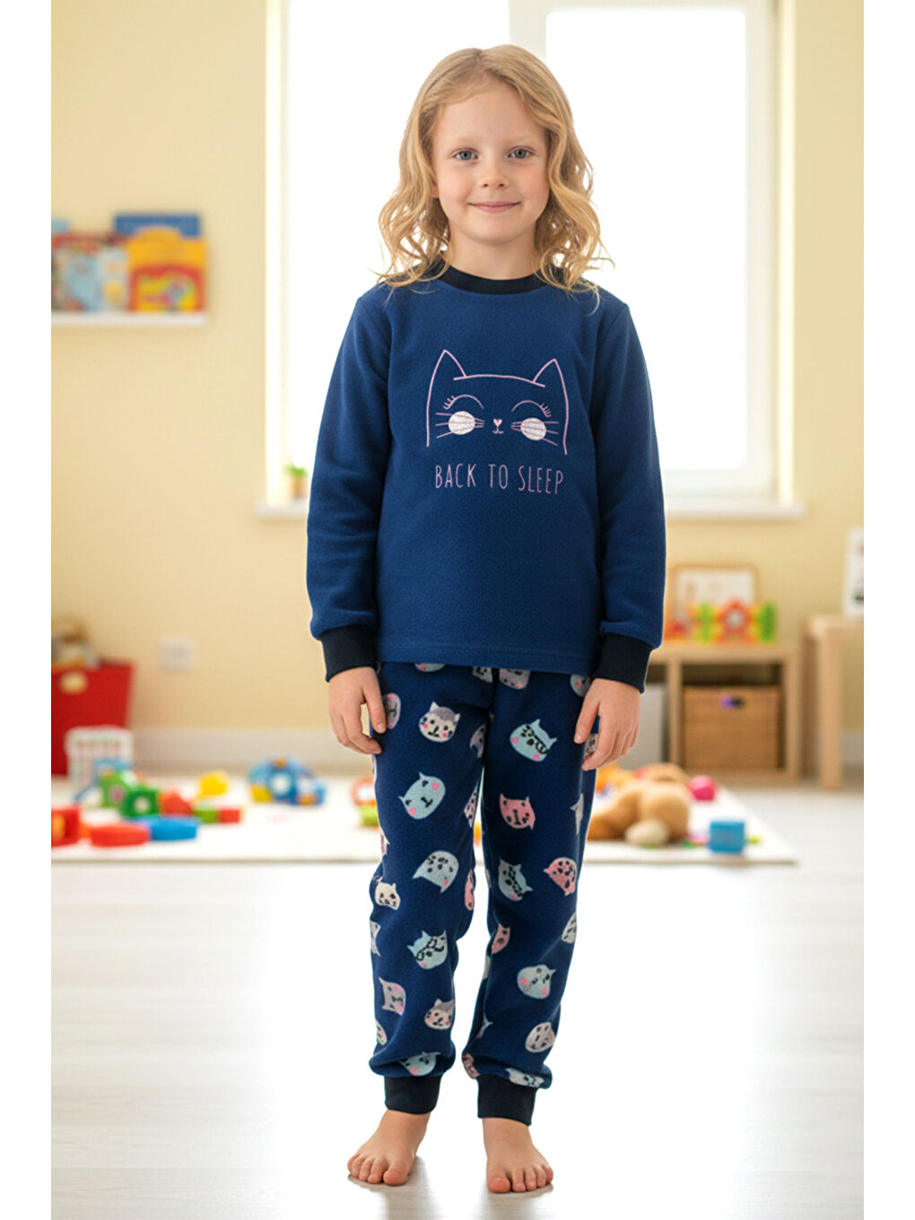 Kız Çocuk Kadife Polar Desenli Pijama Takımı 1682 Lacivert