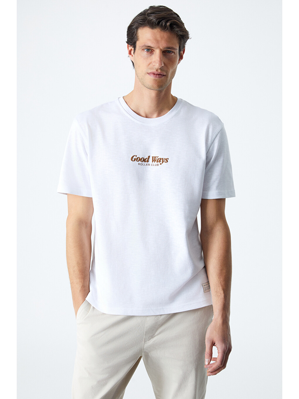 Roll Erkek Baskı Detaylı %100 Organik Pamuklu Comfort Fit Beyaz T-shirt