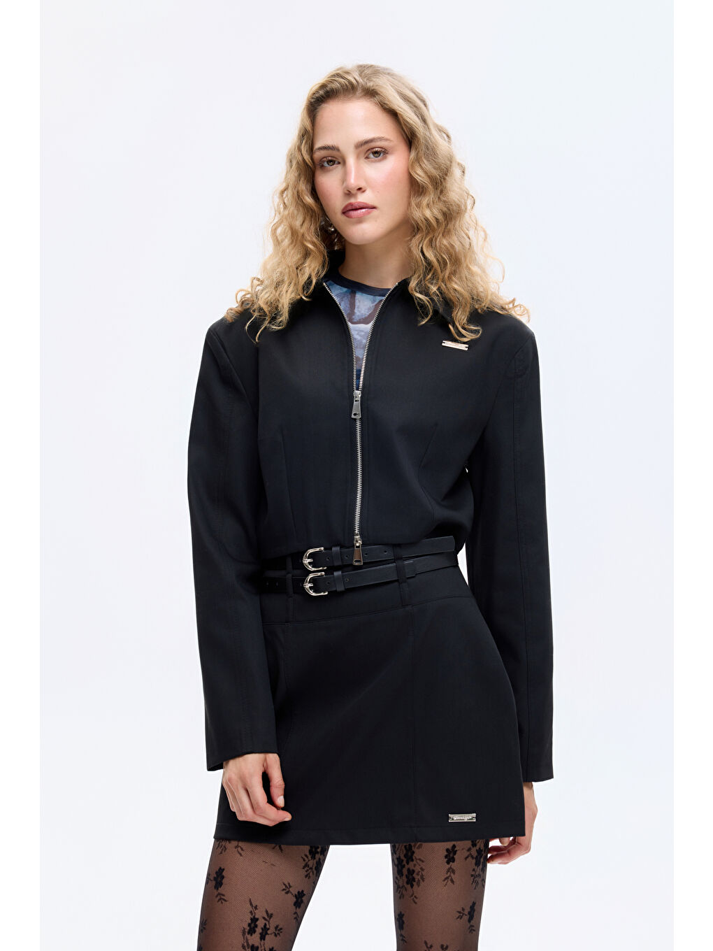 Çift Kemerli Metal Etiket Detaylı Mini Etek Siyah-2