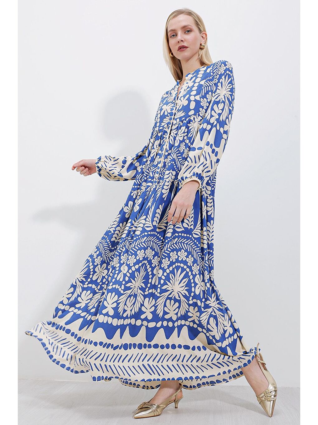 Mavi 2423 Otantik Desenli Tesettür Elbise - C.Saks-2