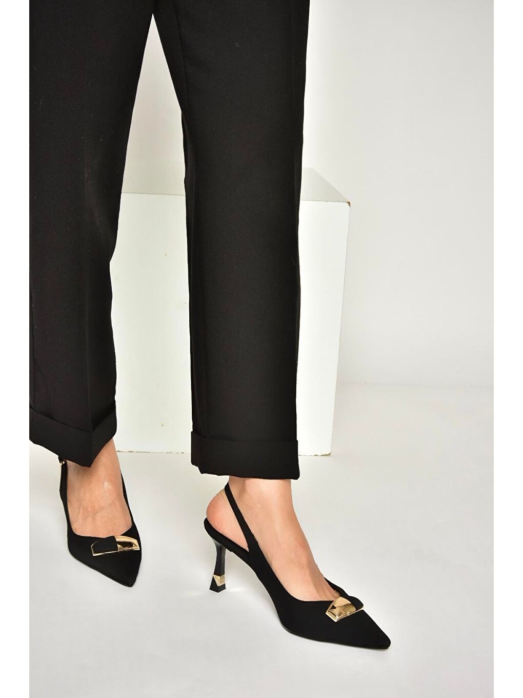 Siyah Kadın Topuklu Ayakkabı Y308203804-1