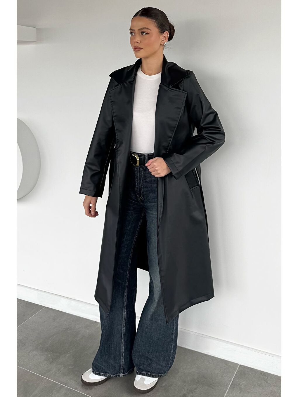 Siyah Kadın Çift Cepli Bel Kuşaklı Astarlı Suni Deri Trençkot