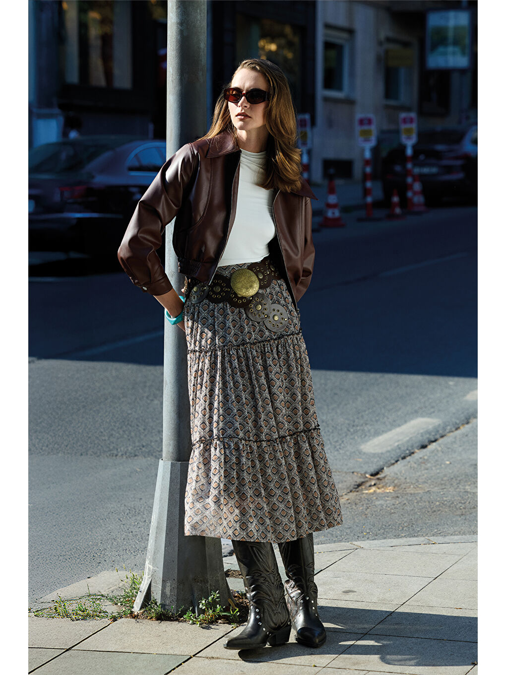 Retro Geometrik Desenli Beli Bağcık Detaylı Midi Etek Kahverengi