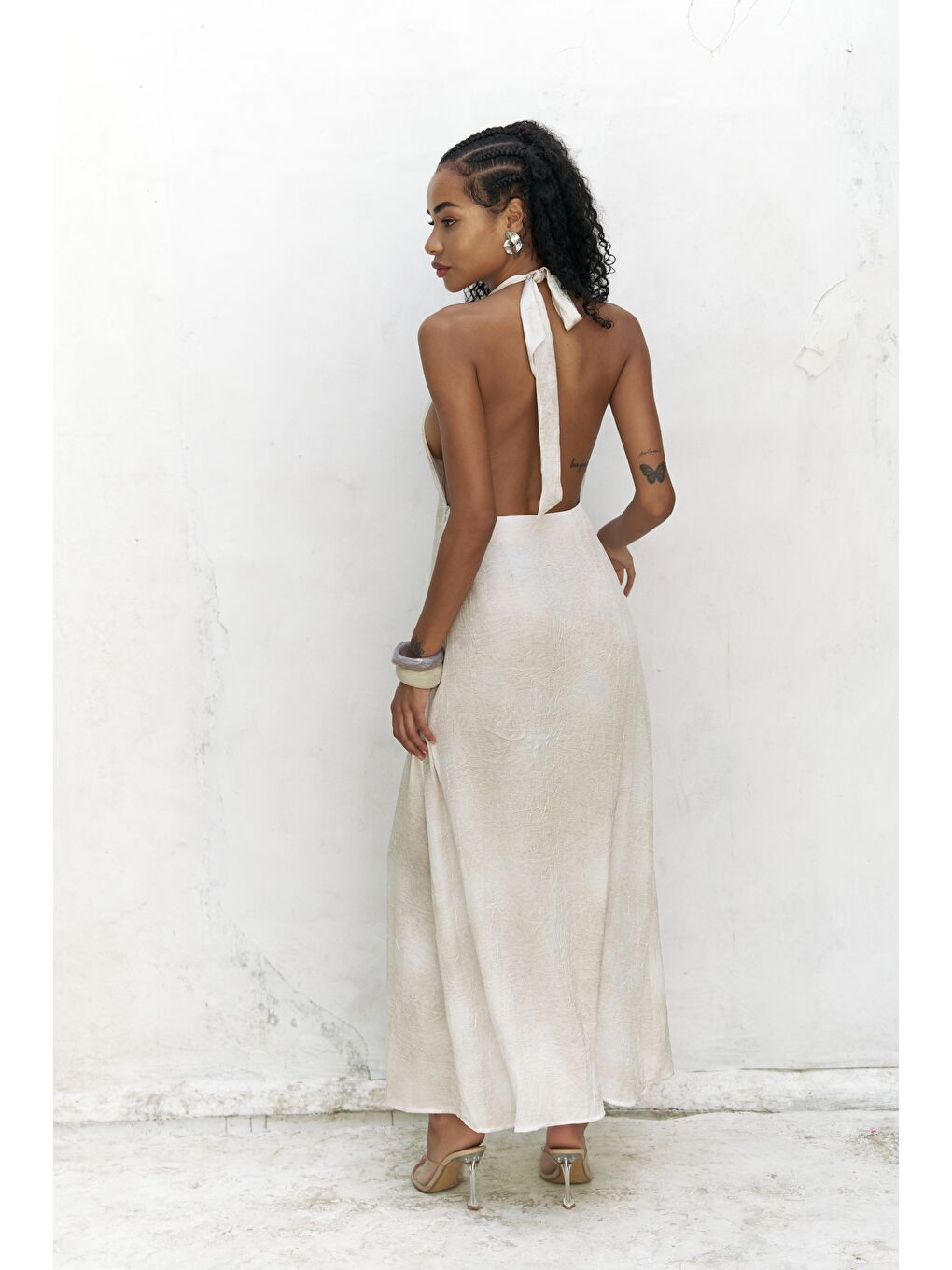 Bahirfiyon Bağlamalı Boncuk Detaylı Bej Uzun Elbise-3