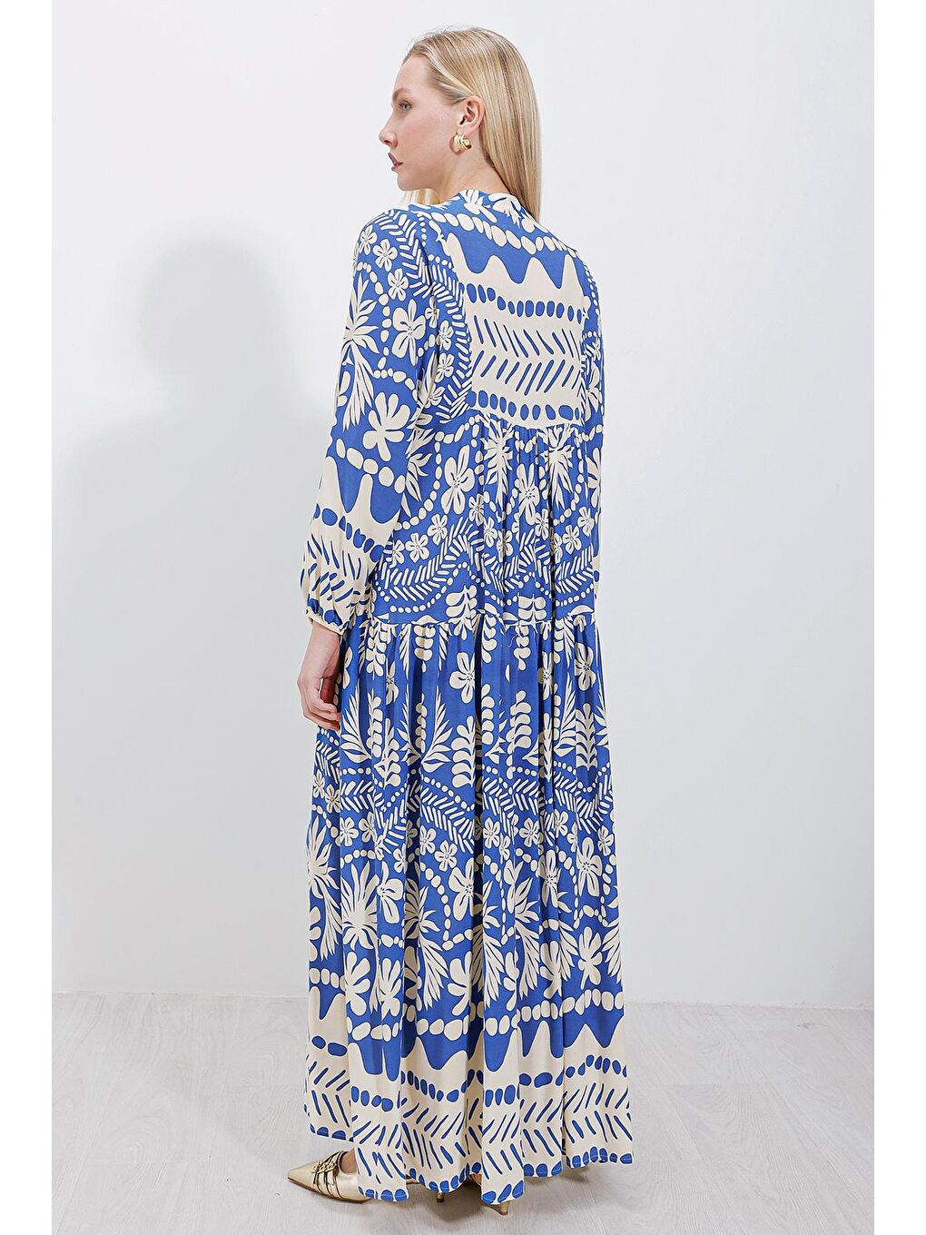 Mavi 2423 Otantik Desenli Tesettür Elbise - C.Saks-4