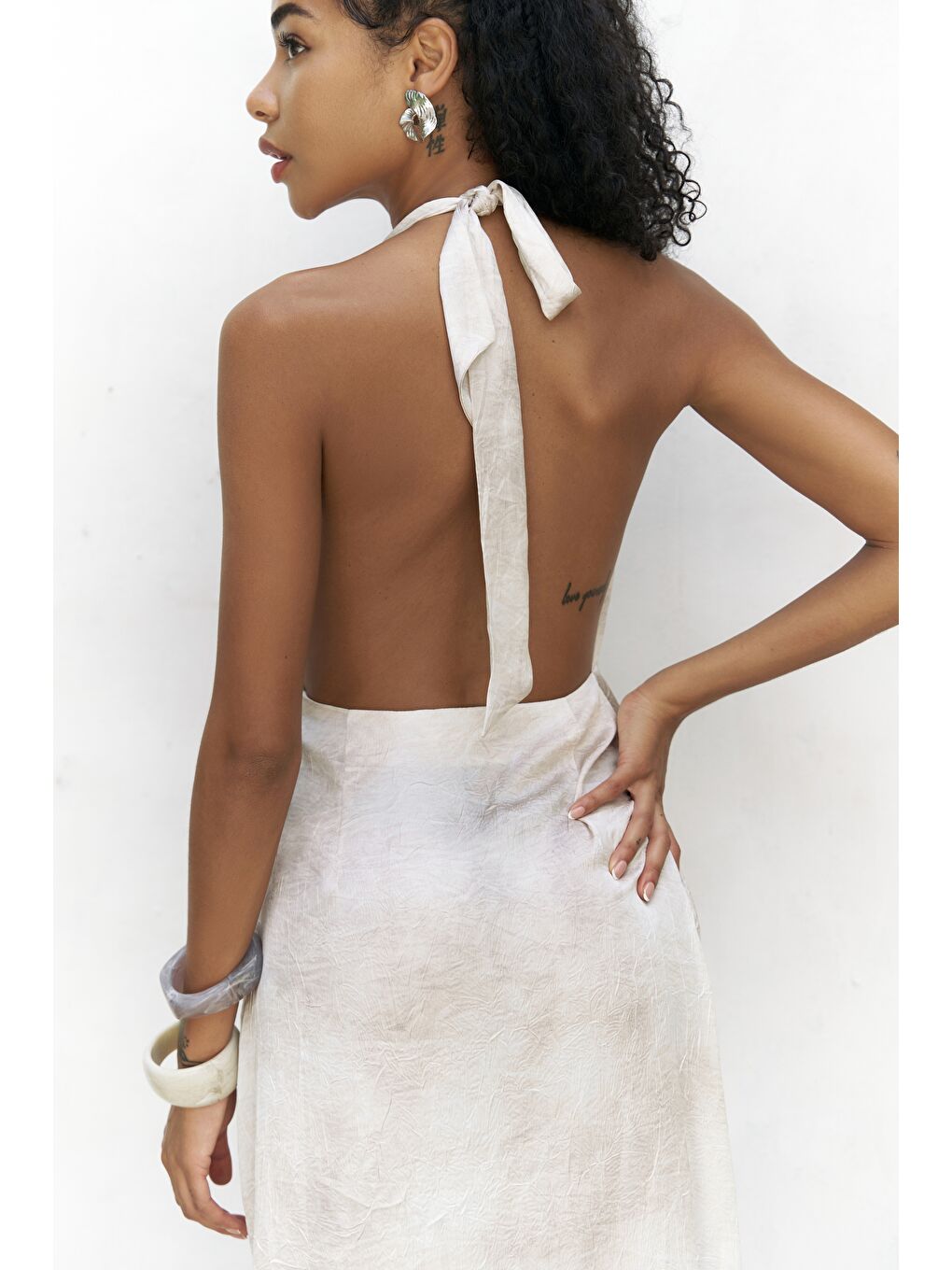 Bahirfiyon Bağlamalı Boncuk Detaylı Bej Uzun Elbise-4