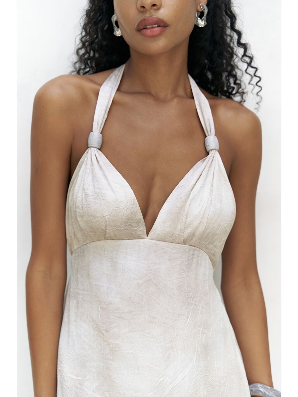 Bahirfiyon Bağlamalı Boncuk Detaylı Bej Uzun Elbise-5