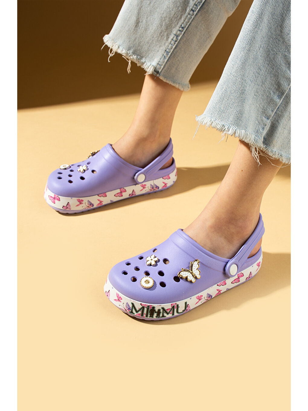 Lila Şerit Desenli Rahat Eva Taban Tokalı Kadın Sandalet 011-18-25