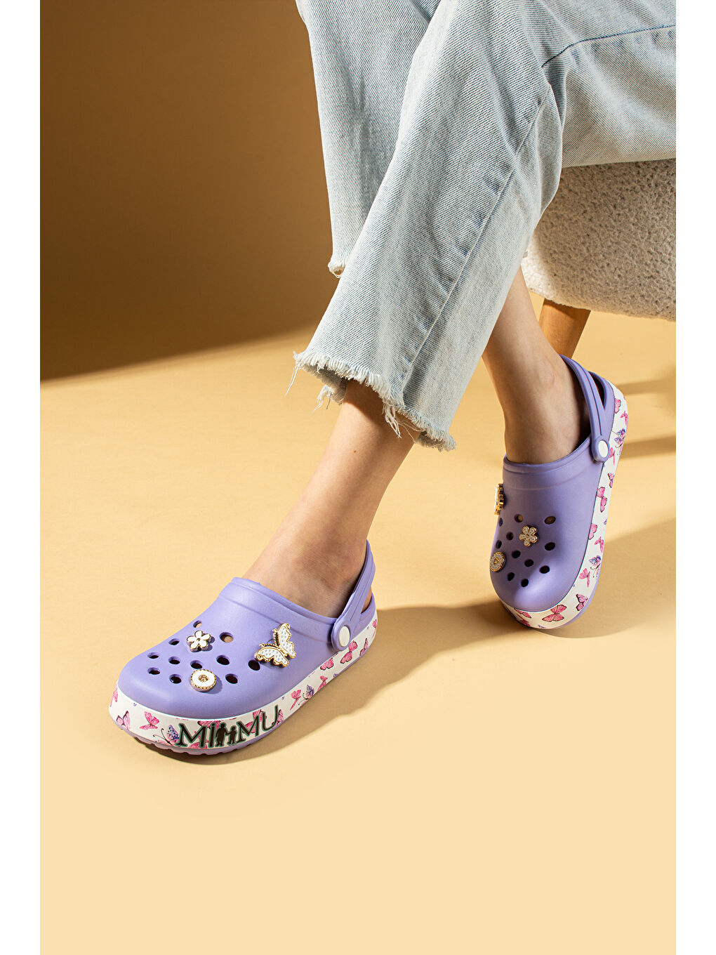 Lila Şerit Desenli Rahat Eva Taban Tokalı Kadın Sandalet 011-18-25-1