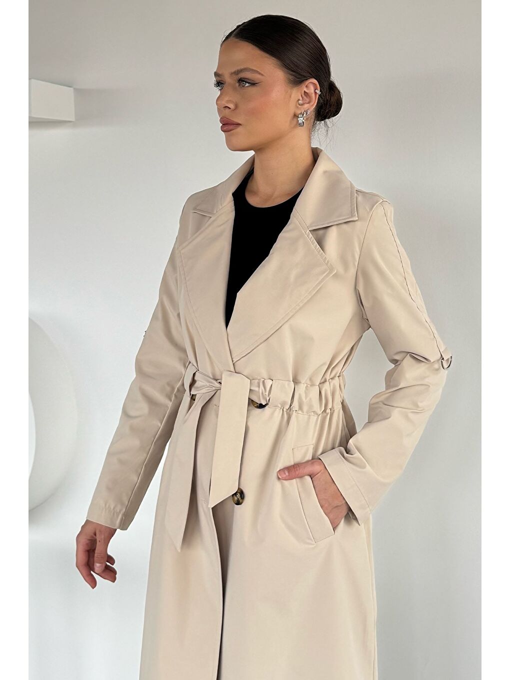 Bej Bel Büzgülü Kuşaklı Kadın Trençkot-3