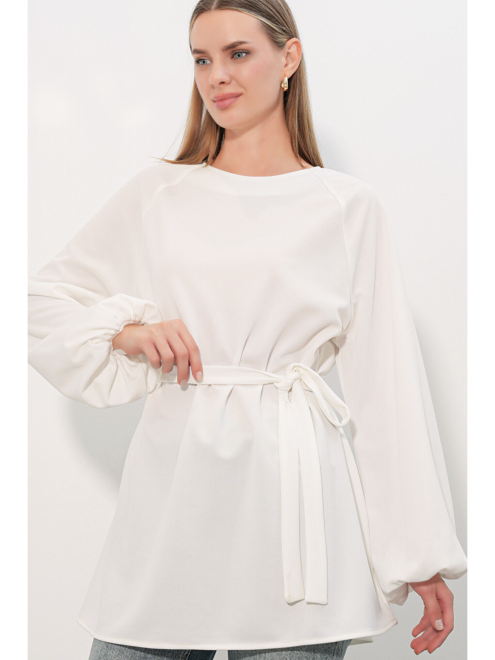 Kadın Çizgili Bağcıklı Oversize Tunik 50009 - Beyaz-3