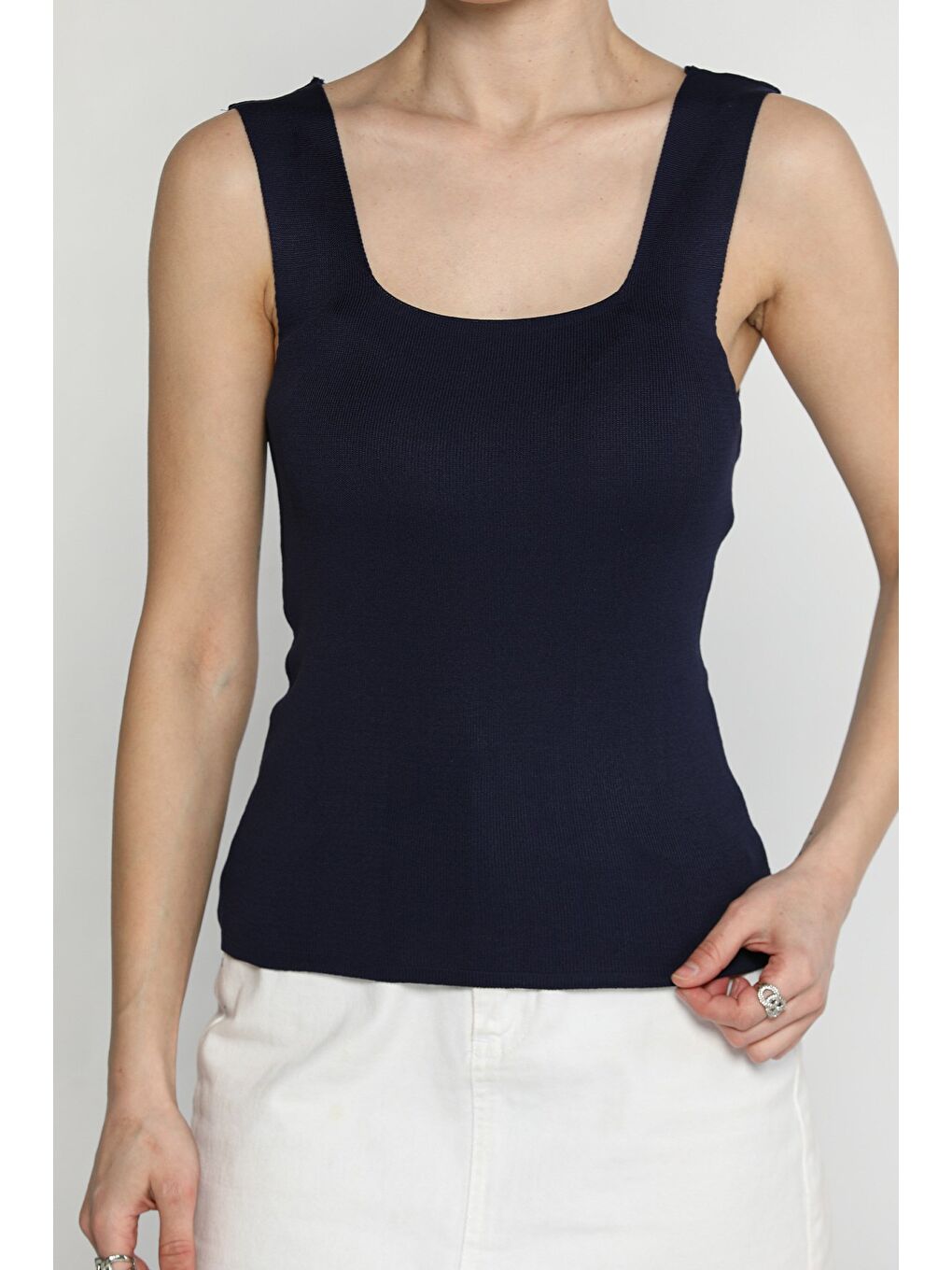 Lacivert Kadın Kare Yaka Kalın Askılı Elastanlı Triko Bluz-2