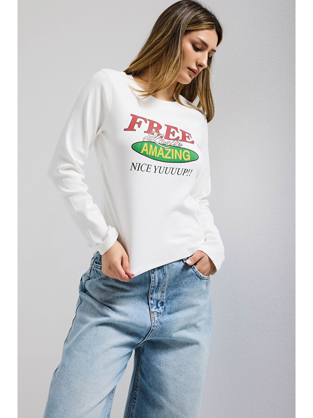 Kadın Beyaz w5 Free Amazing Baskılı Tasarım Sweatshirt-3