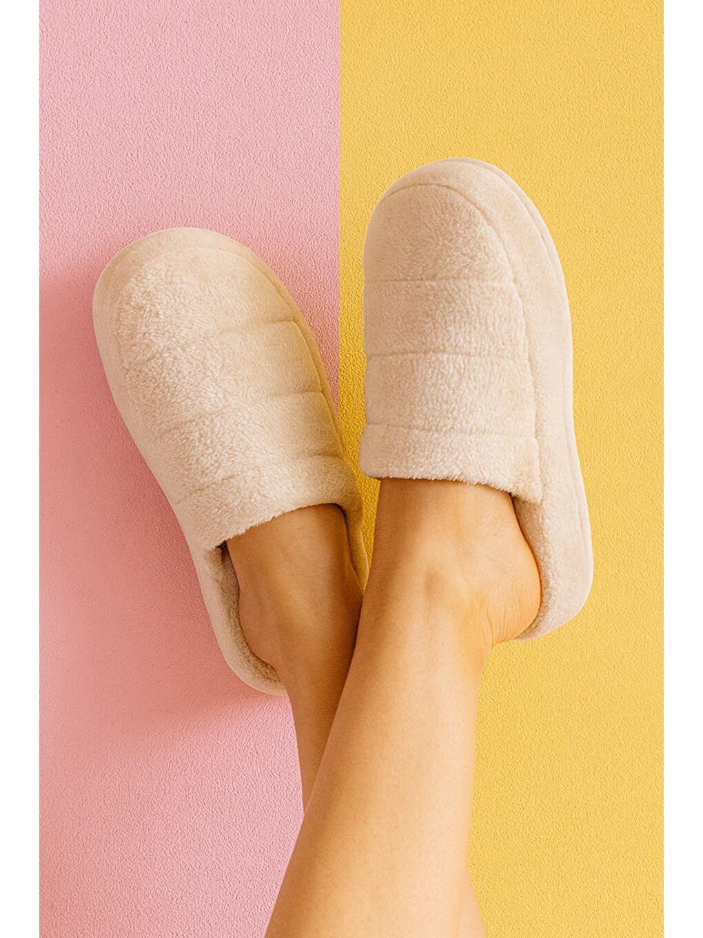 Bej SMT-03 Kapalı Kadın Ev Terliği Kışlık Terlik Ses Yapmayan Taban