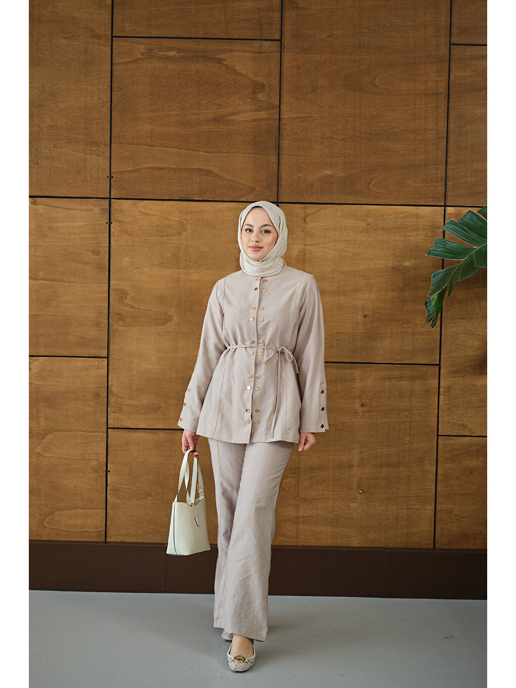 Ekru Kadın Gold Çıt Çıt Detay Takım Krem-1