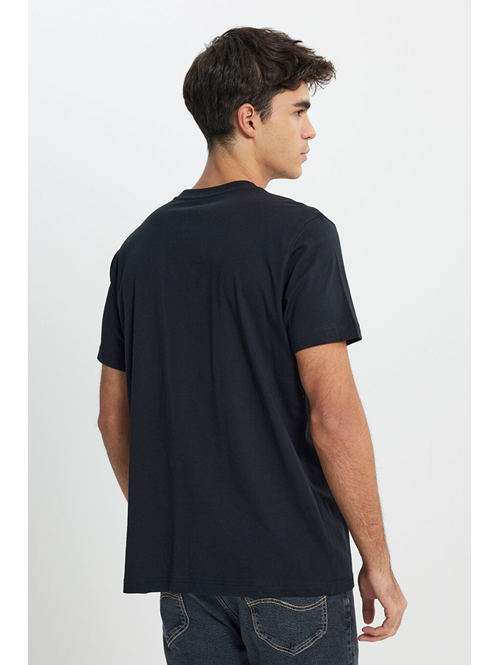 Regular Fit Normal Kesim Bisiklet Yaka %100 Pamuk Siyah Tişört-4