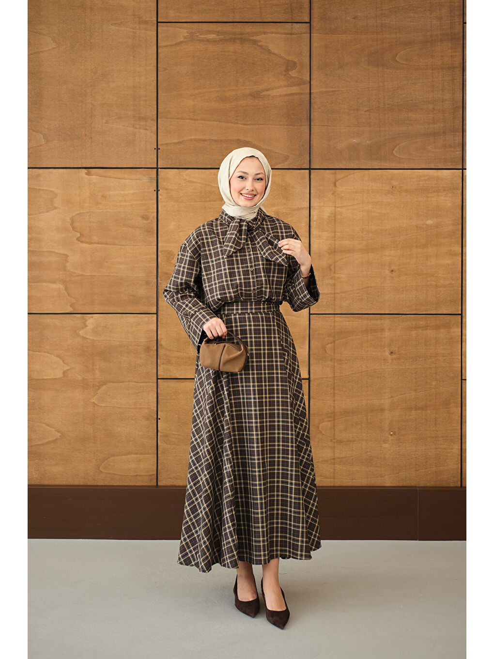 Kadın Ekose Desen Yaka Bağlamalı Etekli Takım Kahverengi