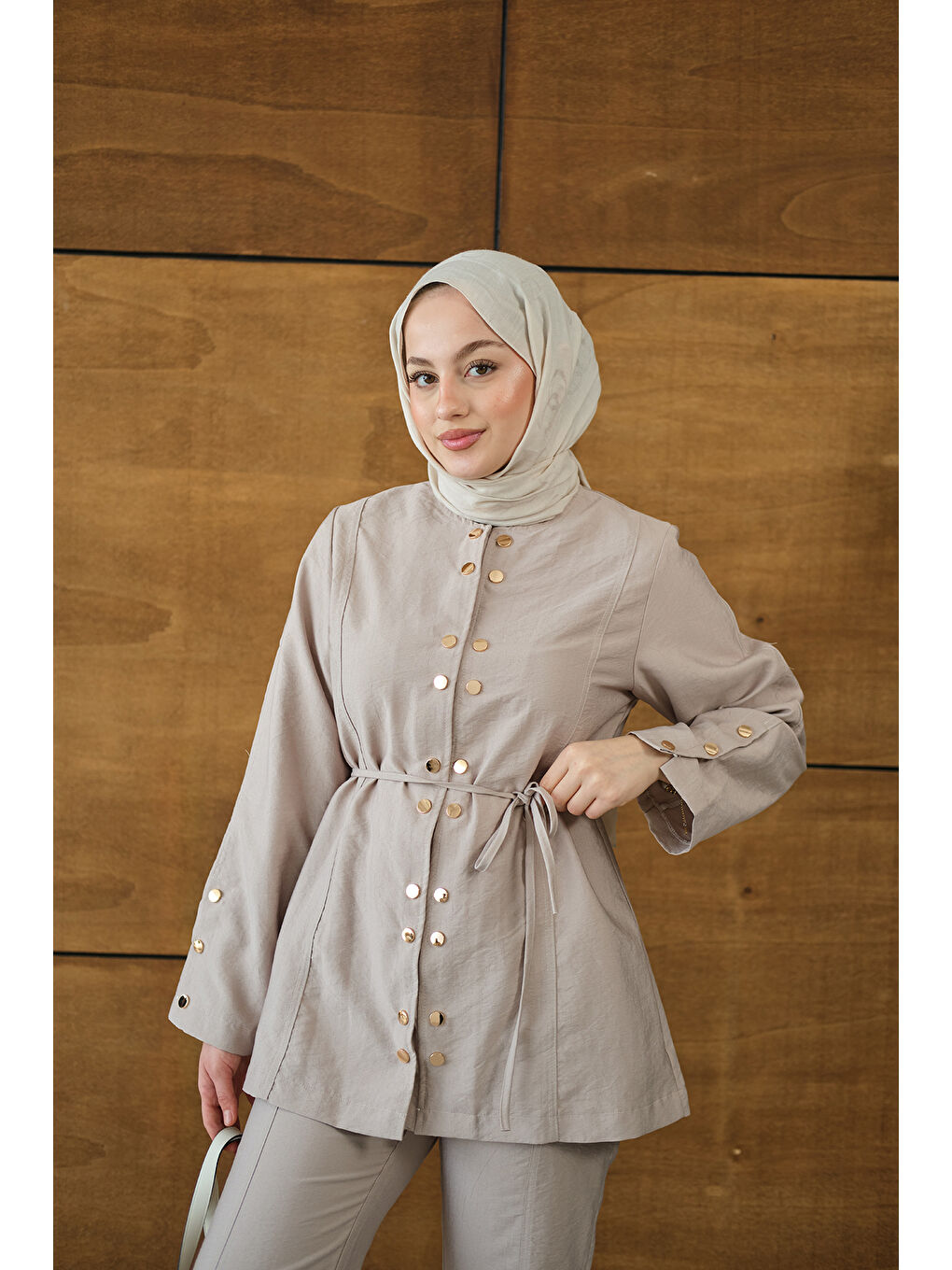 Ekru Kadın Gold Çıt Çıt Detay Takım Krem-2