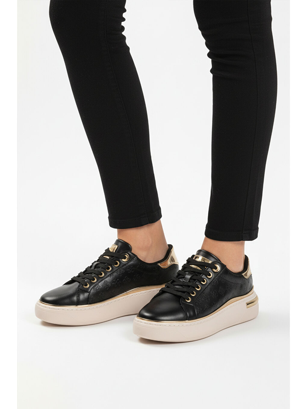 Siyah Bağcıklı Hafif Esnek Kadın Sneaker Lady 028 Z