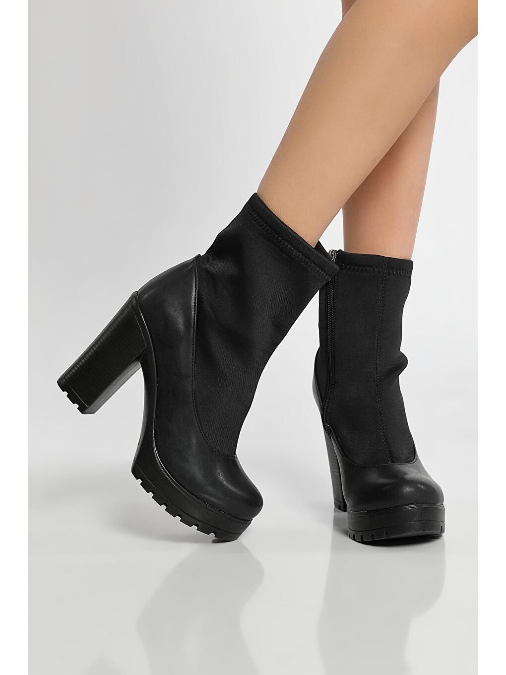 Siyah Kadın Bilek Streçli Fermuarlı Topuklu Bot-2
