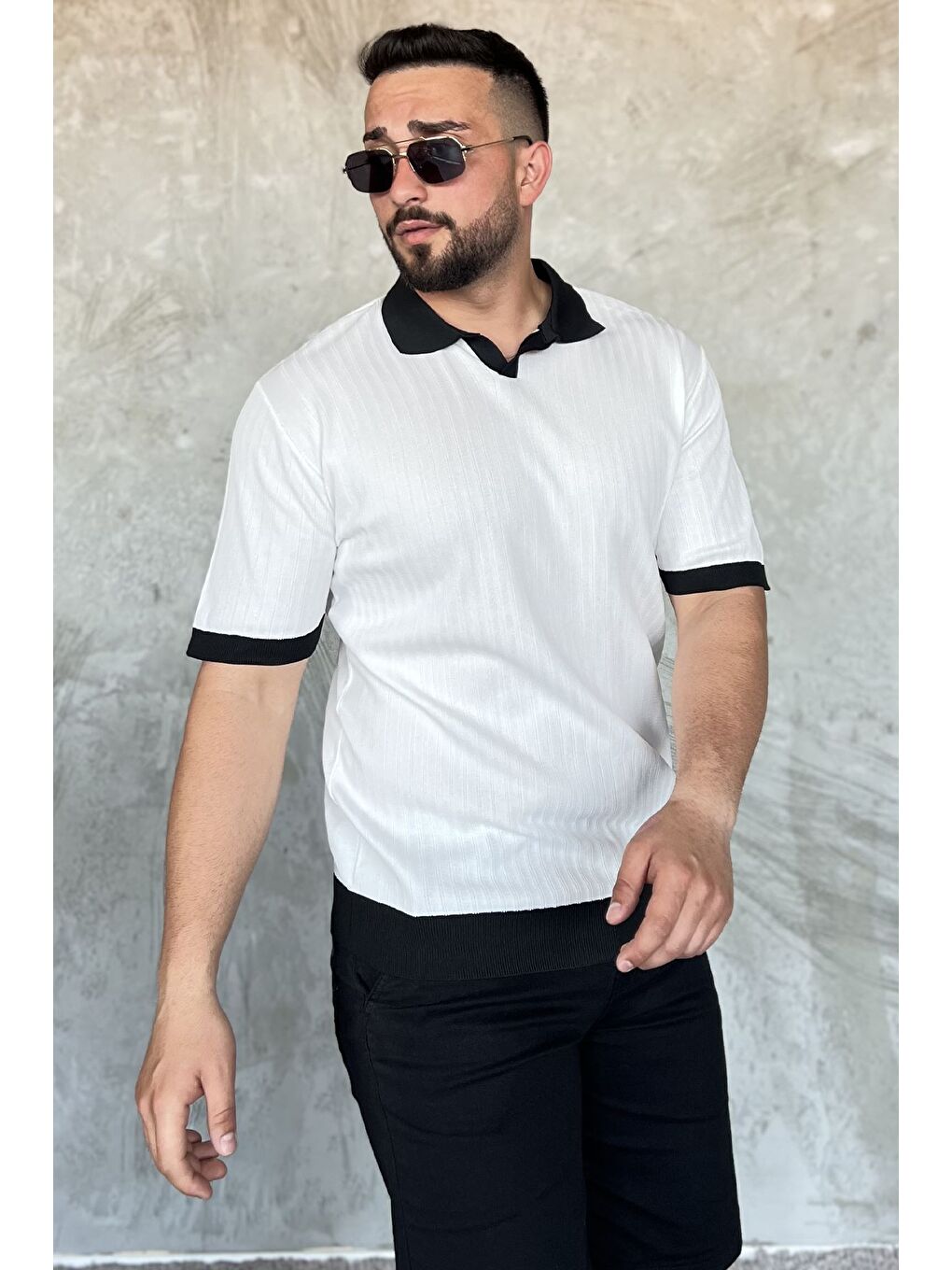 Beyaz Polo Yaka Çizgi Desenli Erkek Triko Tişört-1