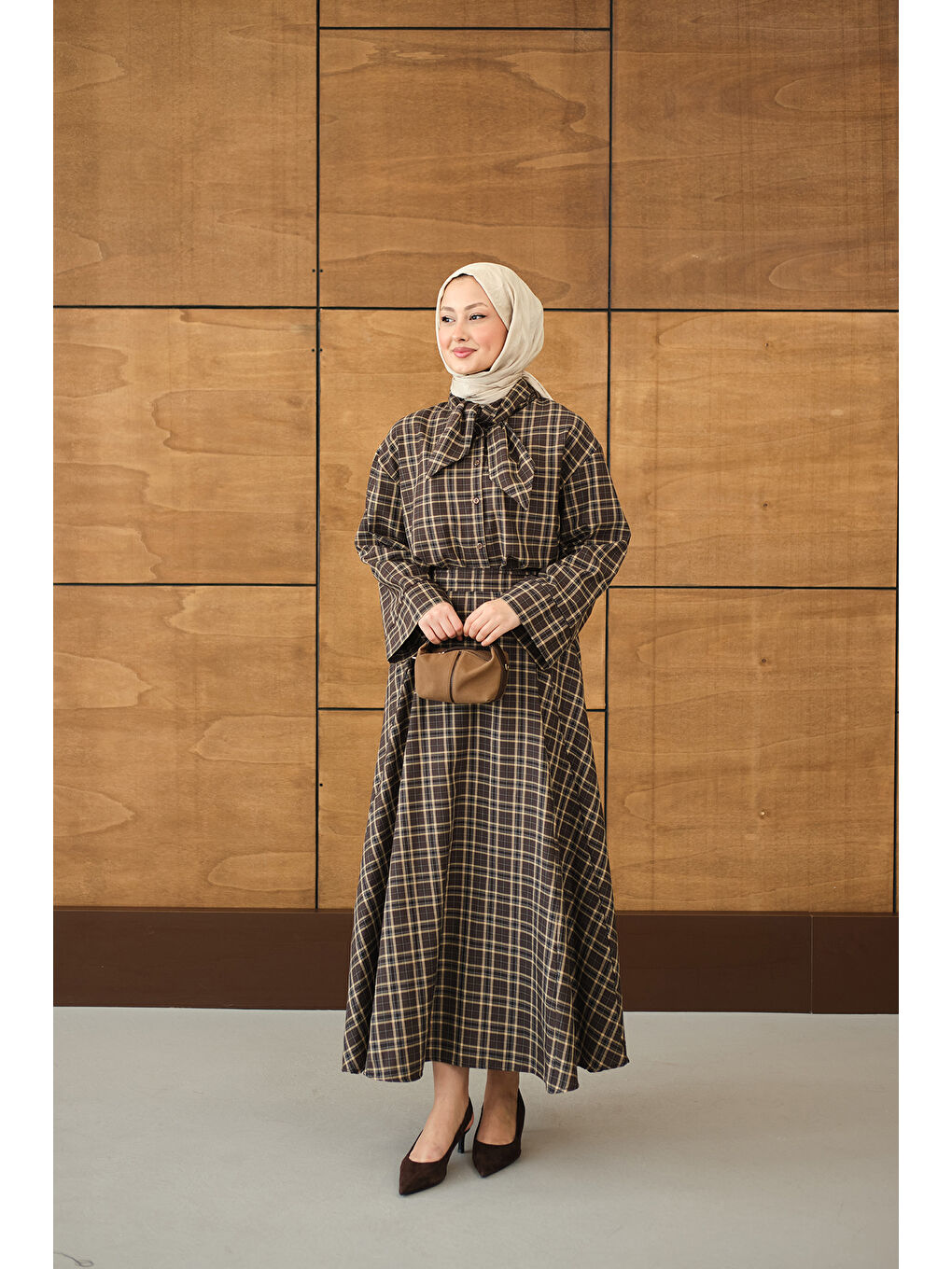 Kadın Ekose Desen Yaka Bağlamalı Etekli Takım Kahverengi-2