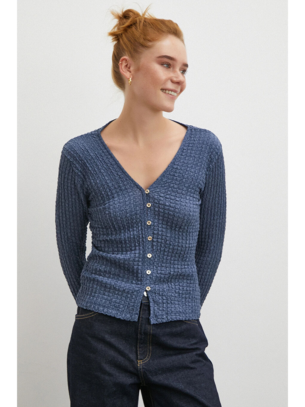 V Yaka Düğmeli Kazak Lacivert-2