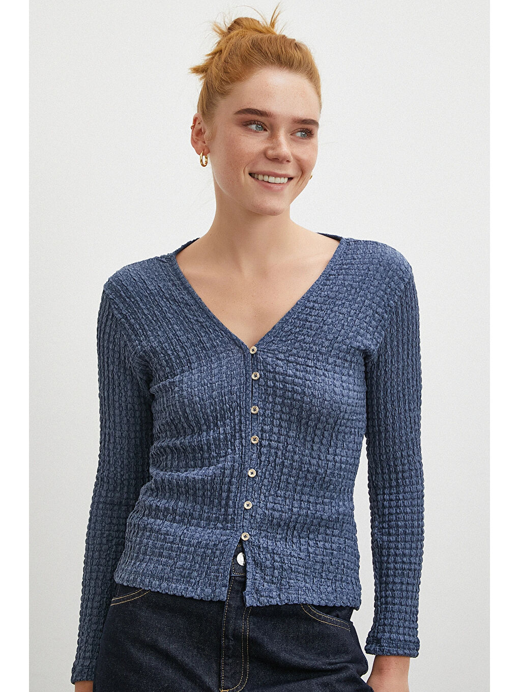 V Yaka Düğmeli Kazak Lacivert-3