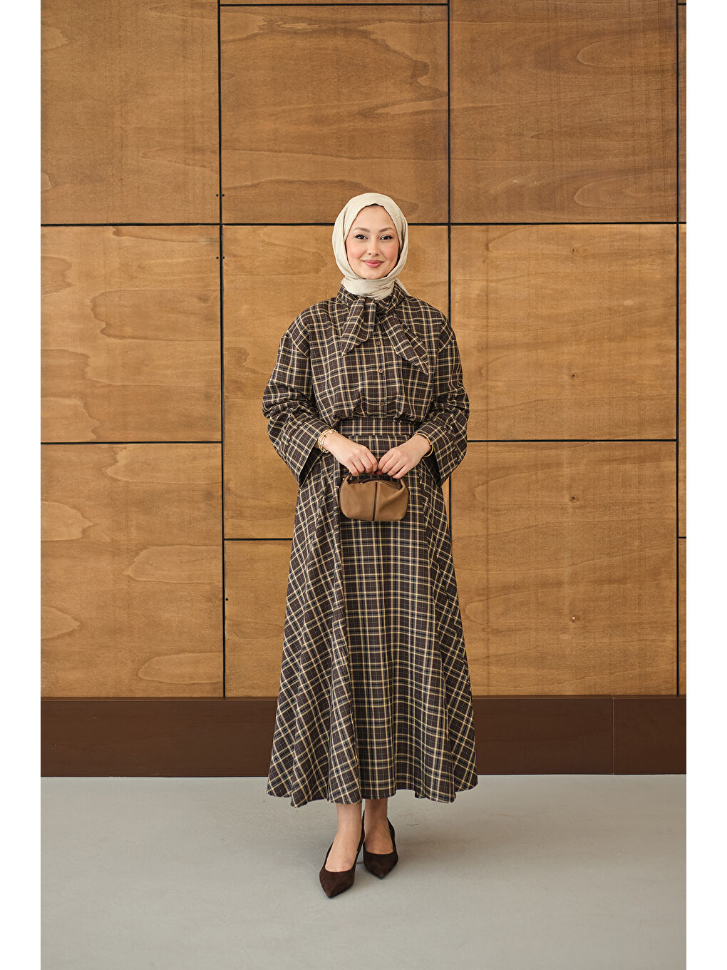 Kadın Ekose Desen Yaka Bağlamalı Etekli Takım Kahverengi-4