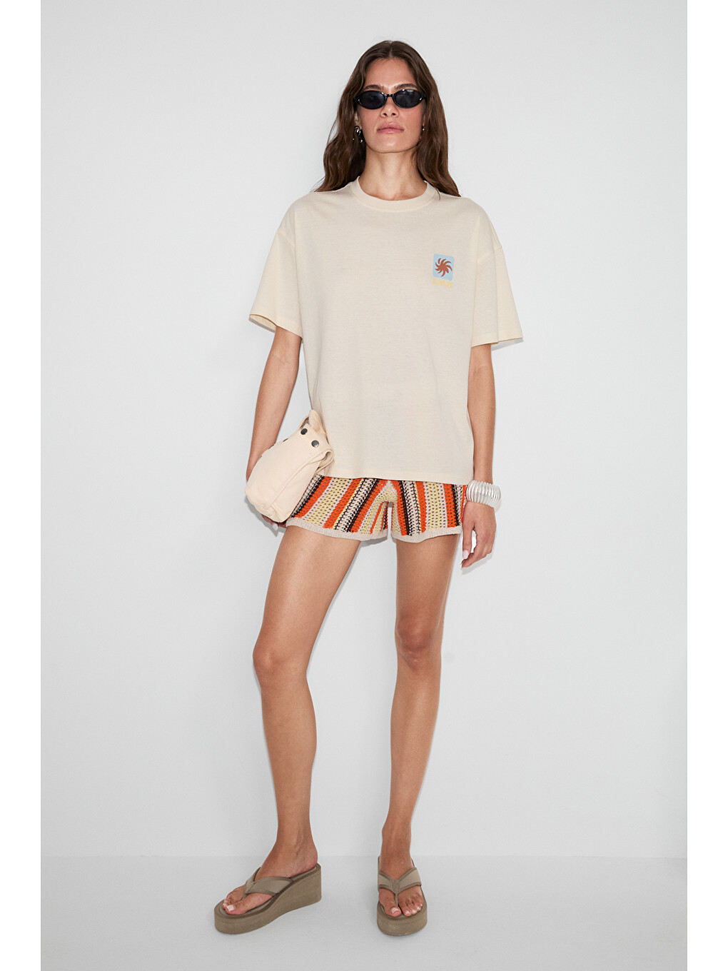 Bej Sahara Kadın Yumuşak Ve %100 Organik Pamuklu Baskı Detaylı Vanilya T-shirt-4