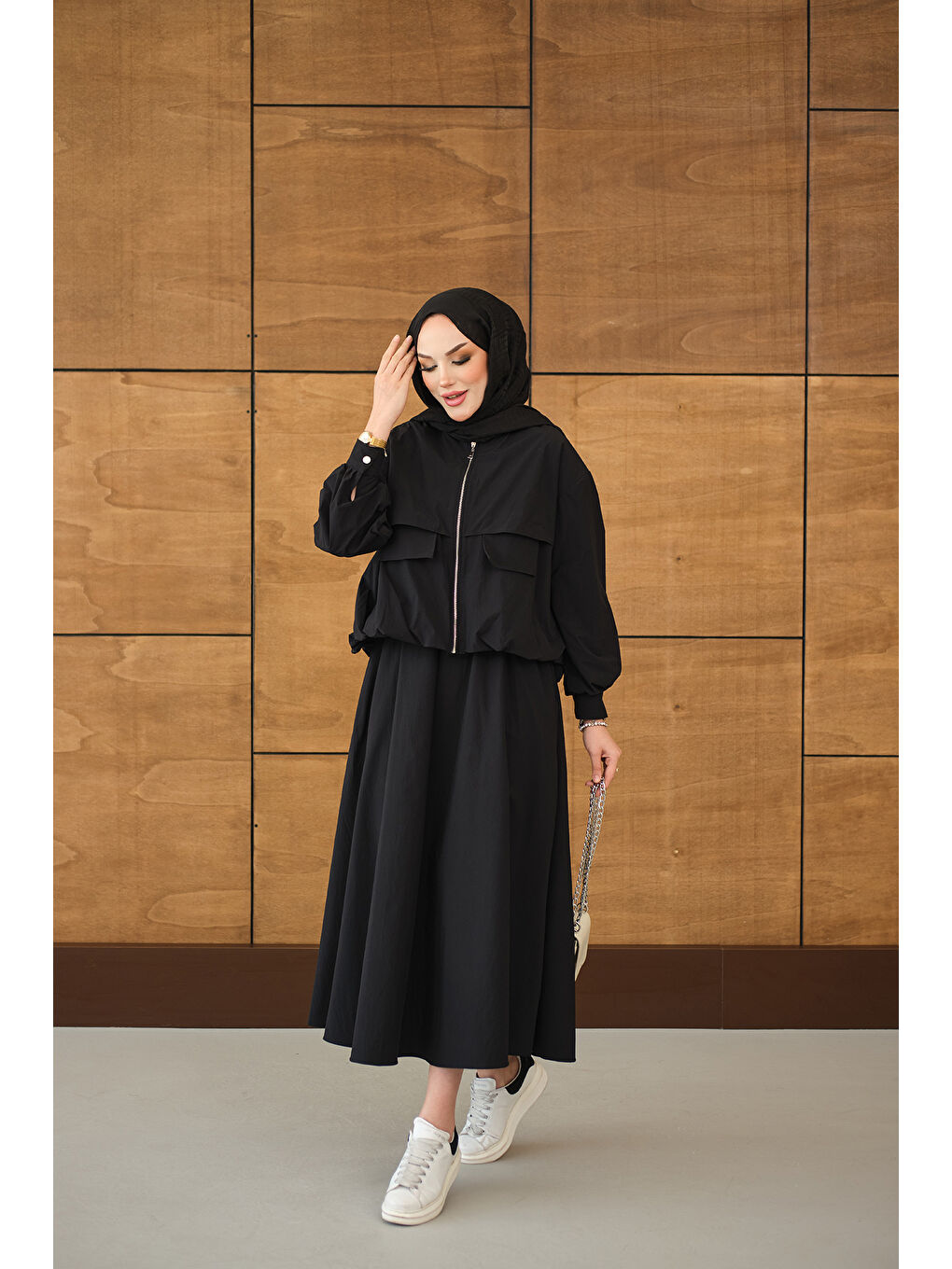 Kadın Çift Cep Görünümlü Fermuarlı Etekli Takım Siyah-2