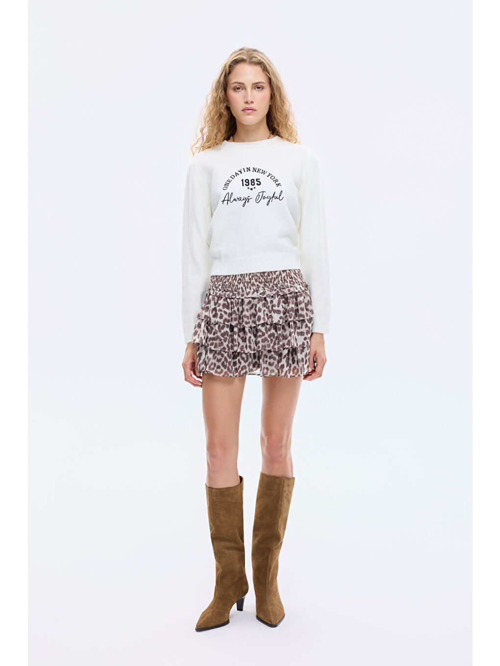 Yazı Nakışlı Bisiklet Yaka Triko Kazak Ekru-2