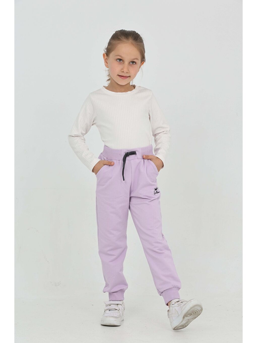 Lila Kız Çocuk Taç Nakışlı Eşofman Alt