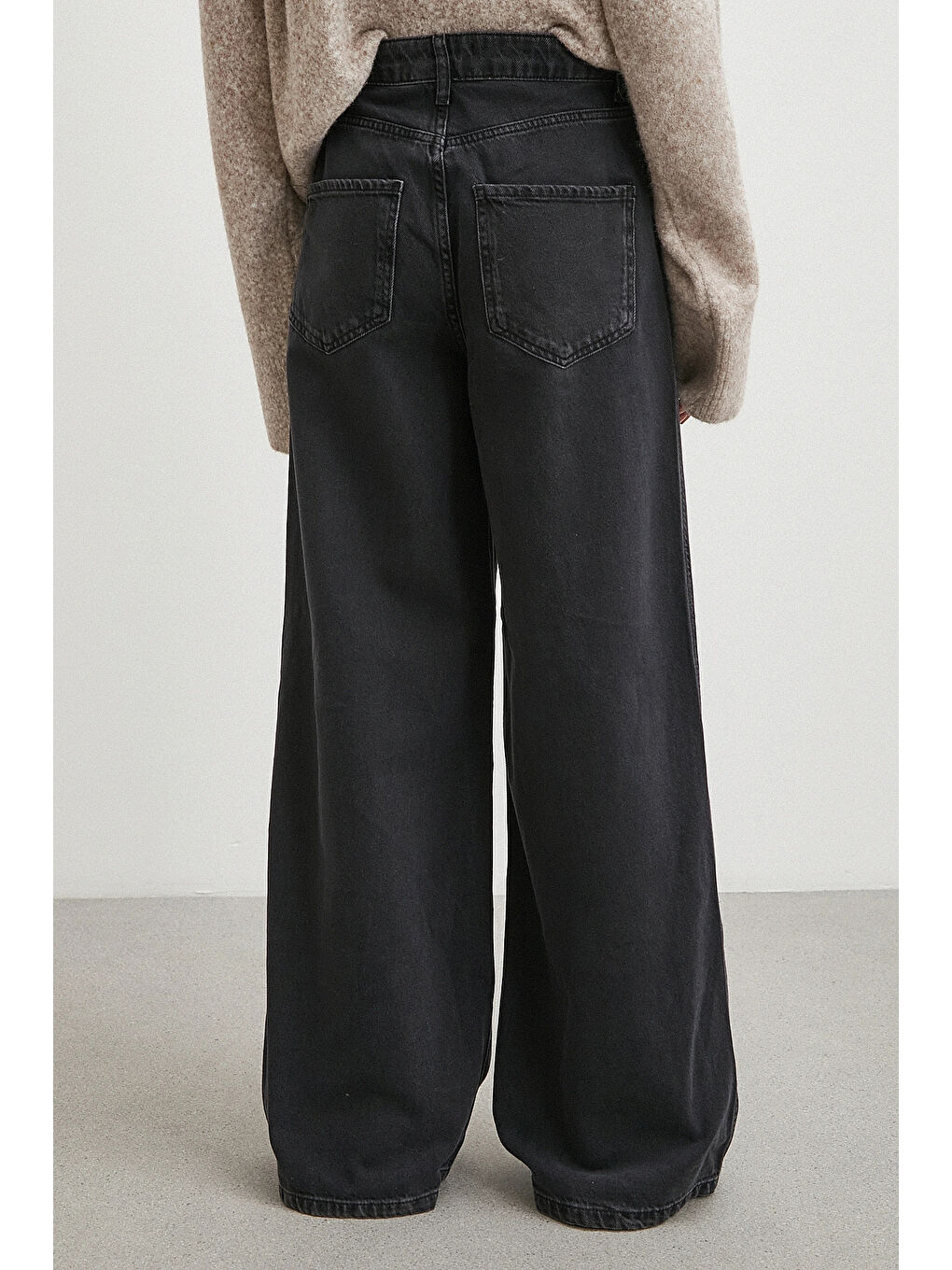 Yüksek Bel Geniş Paça Jean Siyah-5